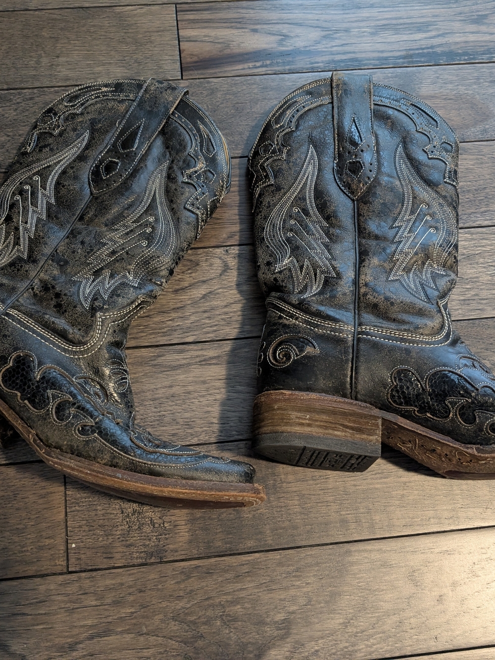 Women's Distressed Black Western Cowboy Boots